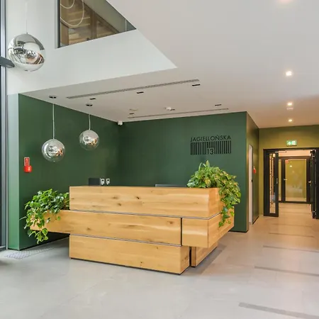 Jagiellonska 13, Sun & Snow