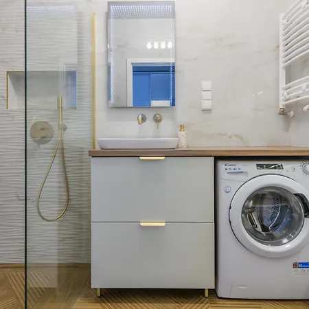 Jagiellonska 13, Sun & Snow *